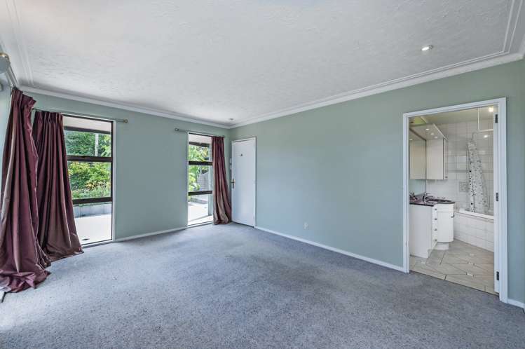 12 Bowen Street Southbridge_13