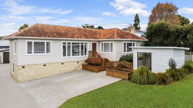 Sought-After Papakura Living - Owner Moving Overseas