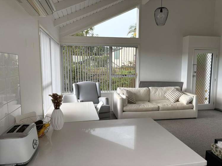 1/14 Camrose Place Glenfield_8