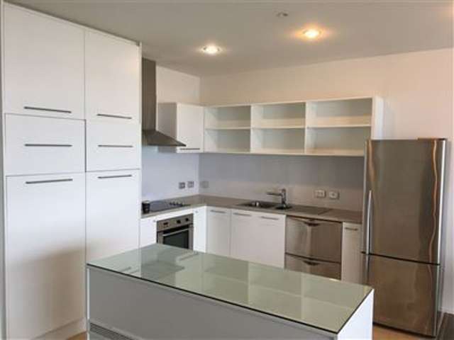 1105/18 Beach Road (Scene 2) Auckland Central_2