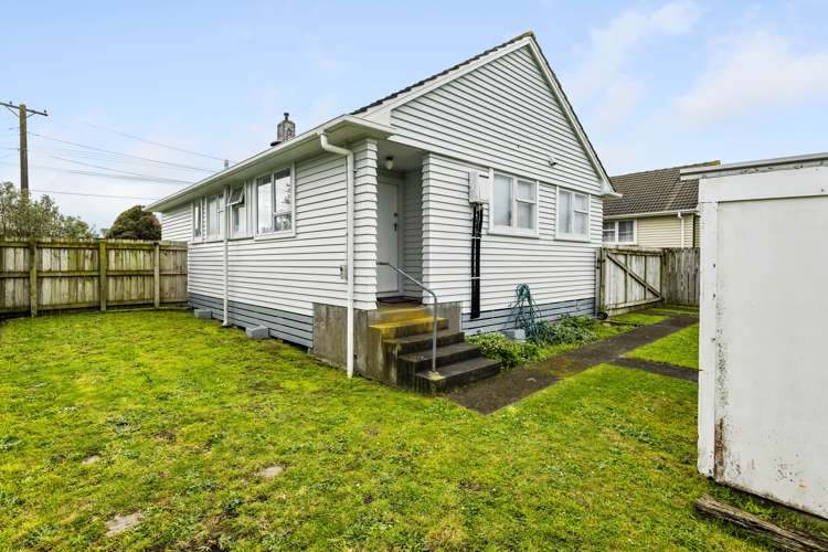 67 Fairfield Road Hawera_19