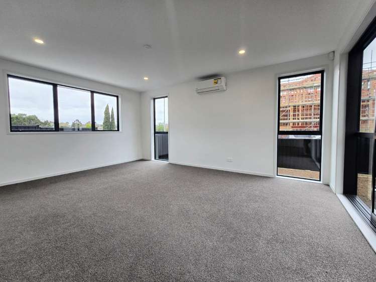  1/16 Reiman Street New Lynn_5