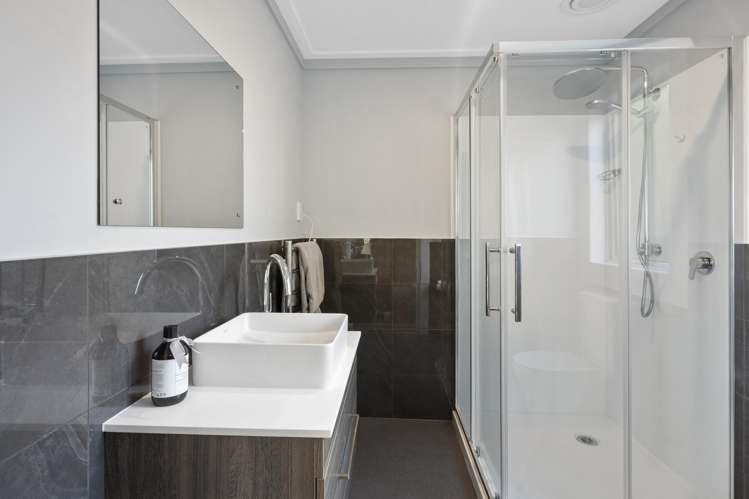 75 Sandon Road Feilding_19