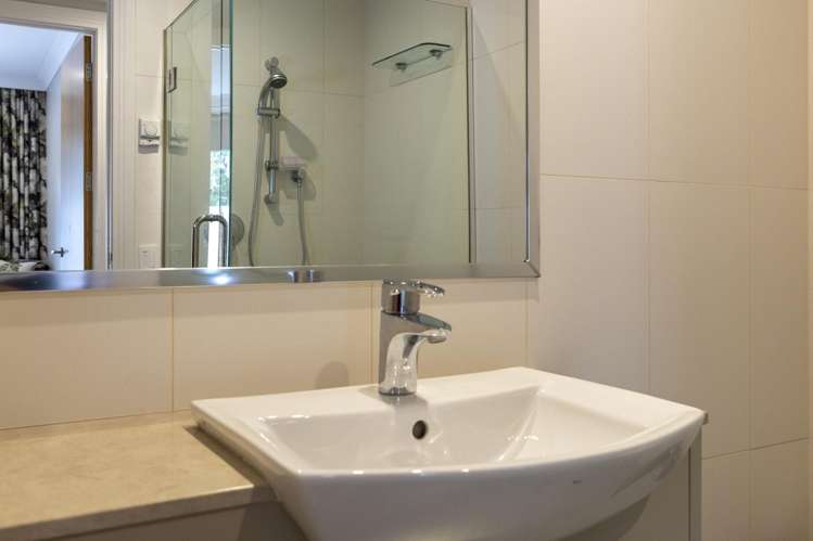 7/88 Lake Terrace Taupo_19