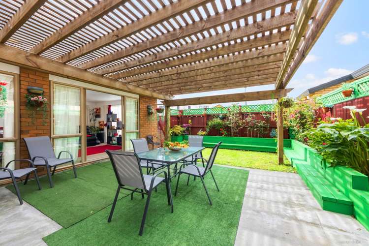 1b Charlenne Close Ranui_0