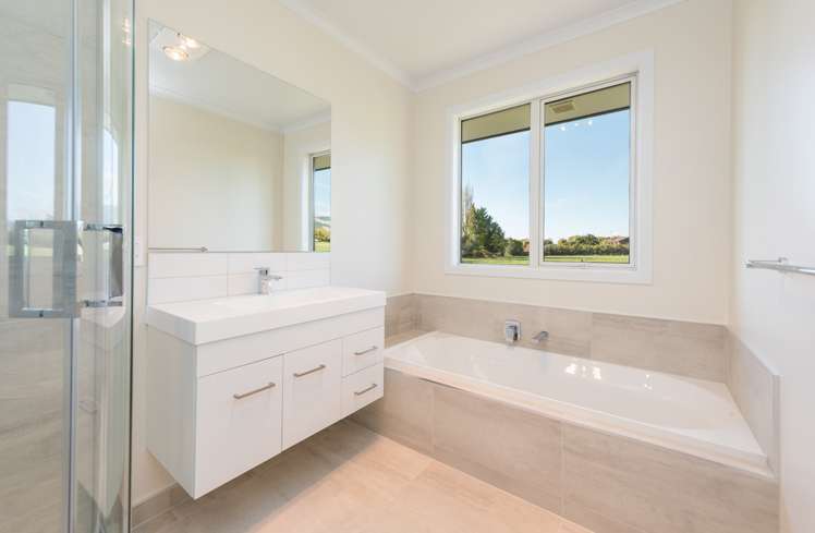 14 Campari Drive Richmond_17