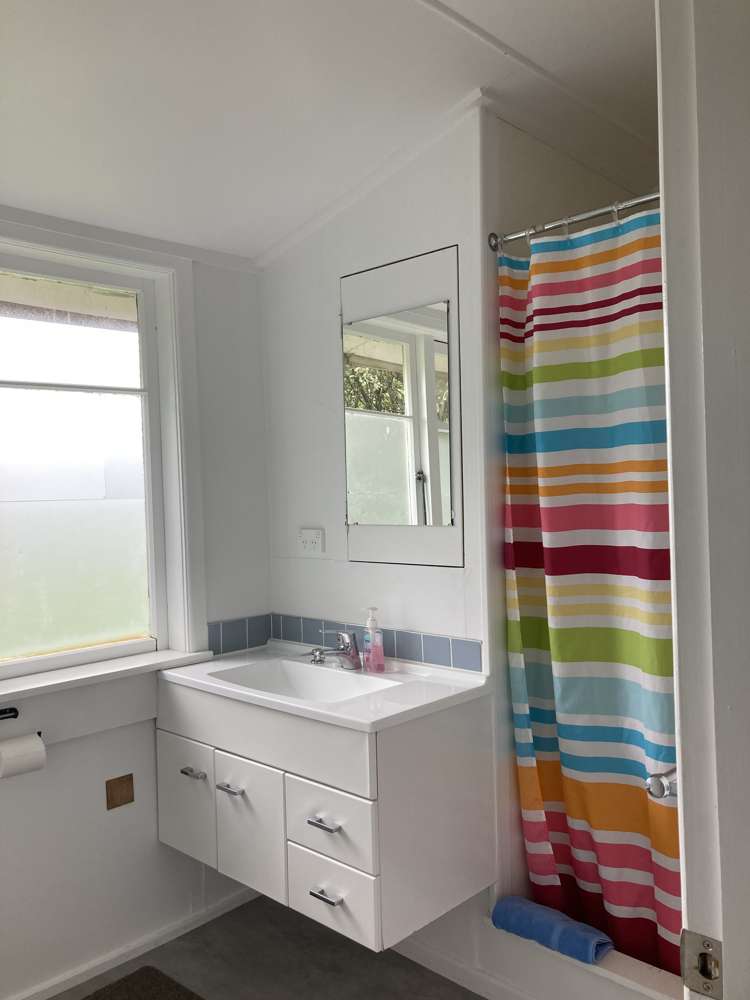 57 North Street Mokau_20