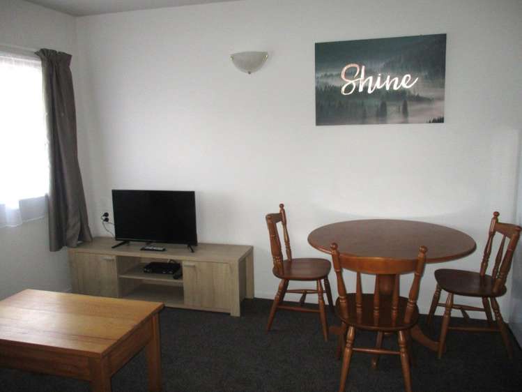 8 Greyhound Road Hokitika_7