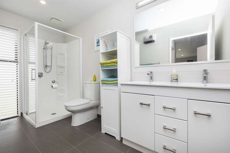 8 Crest Lane Redcliffs_14