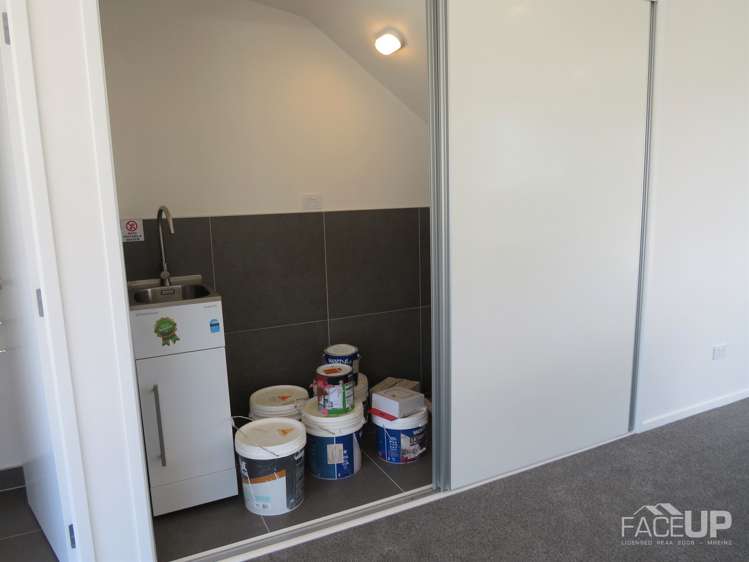 76 Clark Road Pahurehure_5