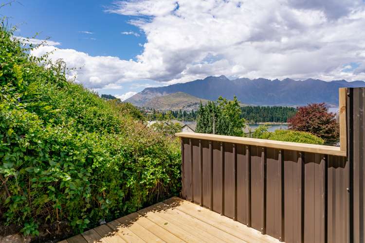 16B & 16C Lomond Crescent Queenstown_12