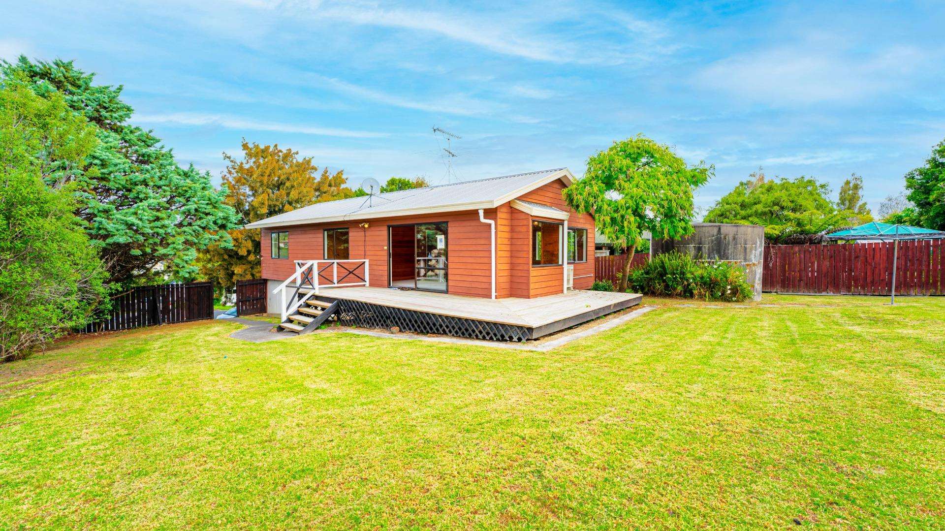  18 Shadon Place Stanmore Bay_0