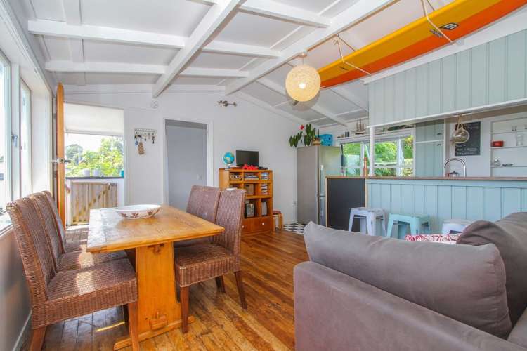 15 Gledstane Road Stanmore Bay_16