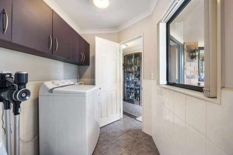 8 Courtenay Place Owhata_15