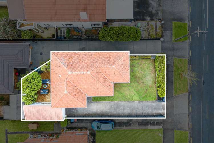 1/7 Neville Street Point Chevalier_24