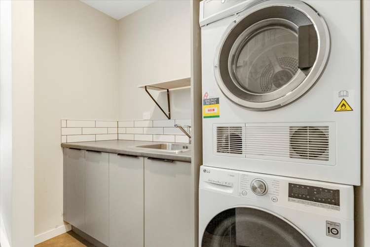 27 Tamihana Avenue Pyes Pa_25