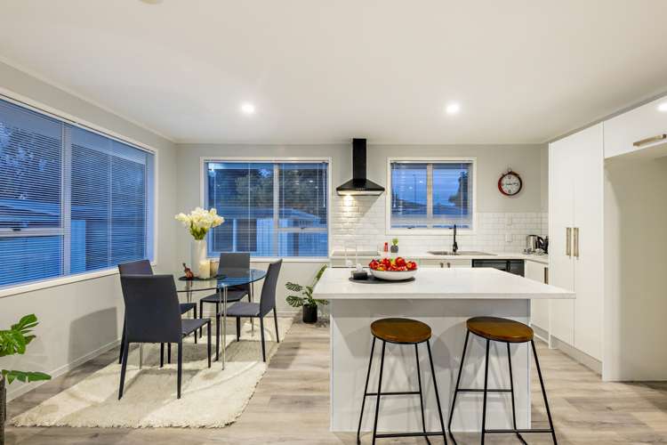 8 Glennis Place Clendon Park_4