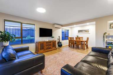 23 James Cook Drive_2