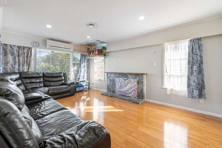 16 Farnborough Crescent Mangere_6