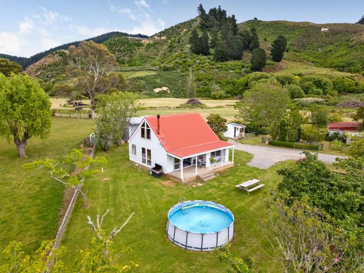 70 Waihora Road Riversdale Beach_1