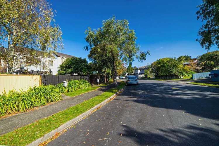 2/33 Monteith Crescent Remuera_17