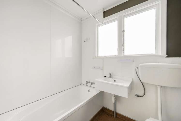 135 Onslow Road Khandallah_10