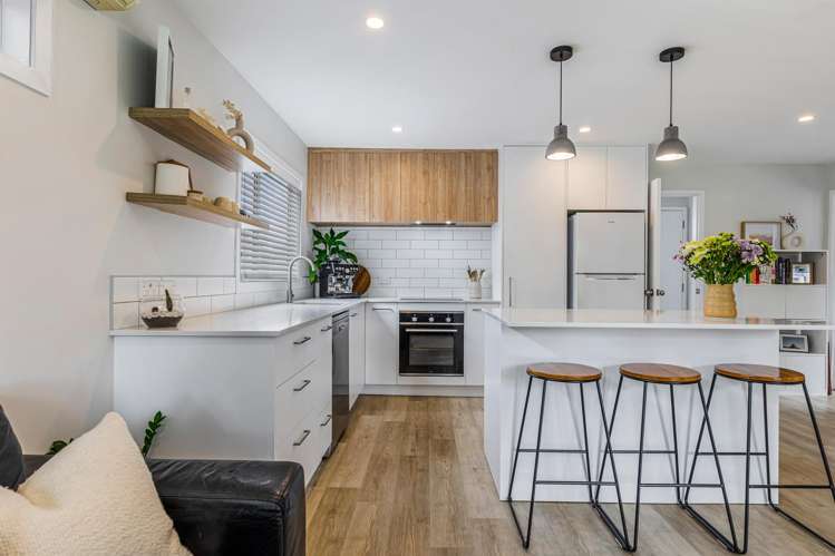 1/68 Mcleod Road Te Atatu South_5