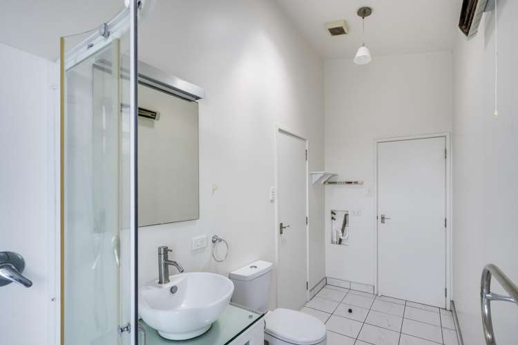 138c Charles Street Westshore_12