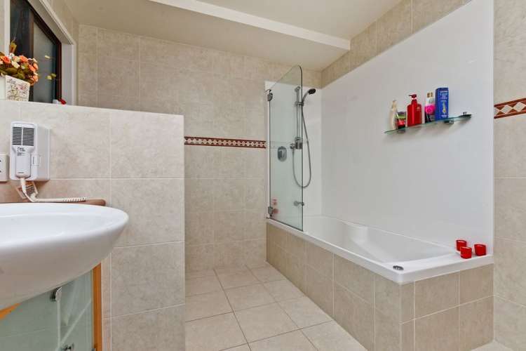 645 Beach Road Rothesay Bay_18