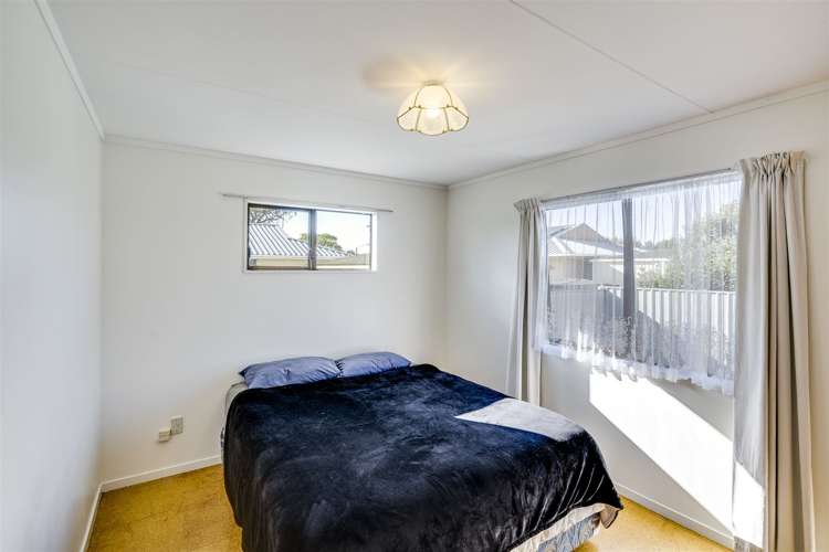 2/32 Spriggs Crescent Greenmeadows_8