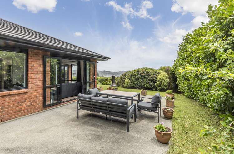 24 Ships Cove Whitby_19