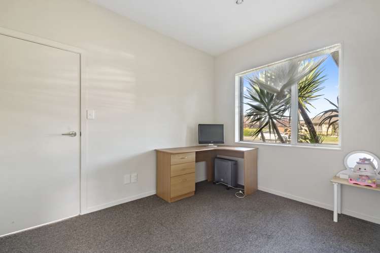 57 Carroll Place Owhata_17