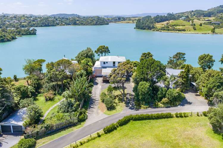 6 Mara Kai Lane Raglan_4