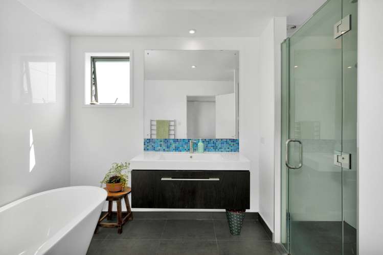 6 Lister Street Point Chevalier_17