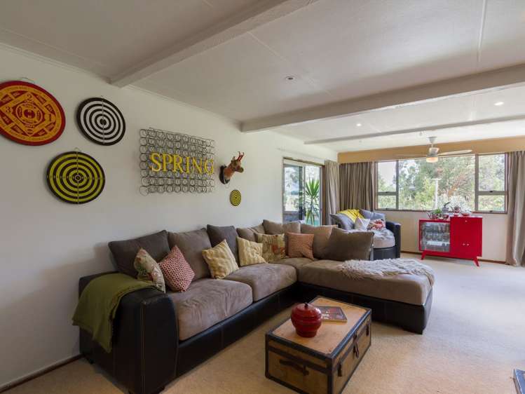 2464 Tarras-Cromwell Road Westland Surrounds_19