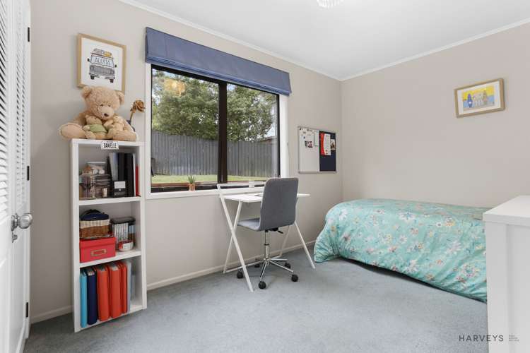 19 Longfellow Parade Glen Eden_11