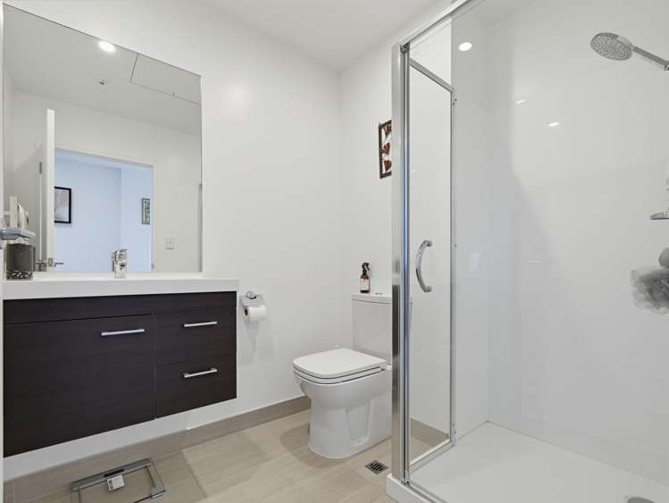323/8 Thompson Park Road Mount Wellington_12