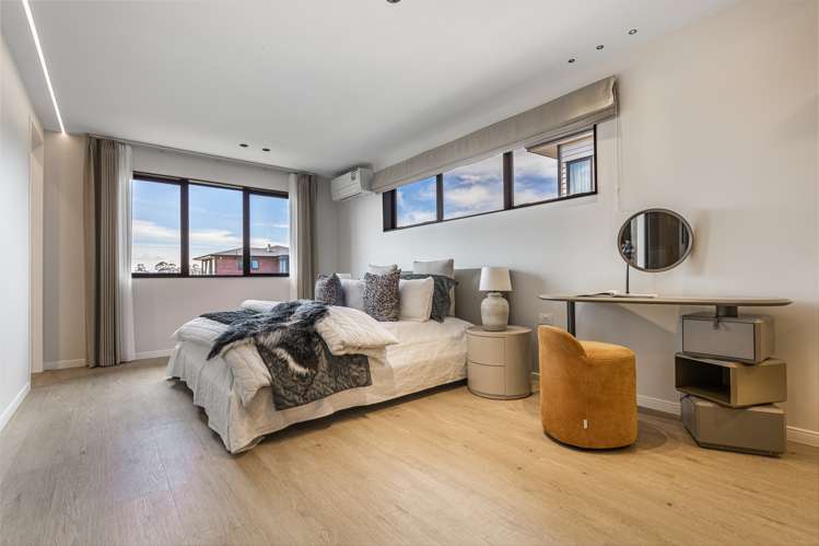 38 Fernhill Way Oteha_12