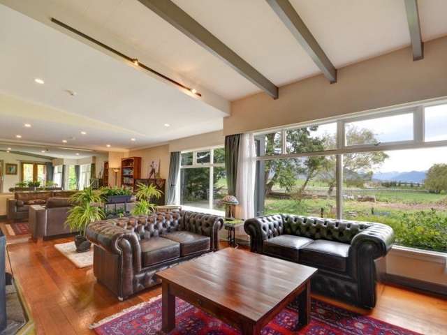 595 Kingston Road Jacks Point_1