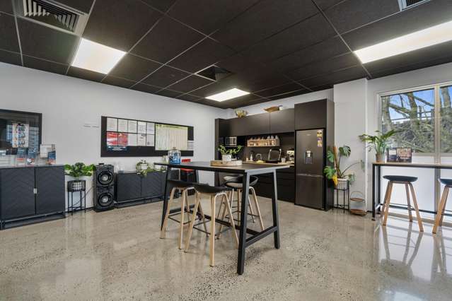 678 Victoria Street Hamilton Central_3