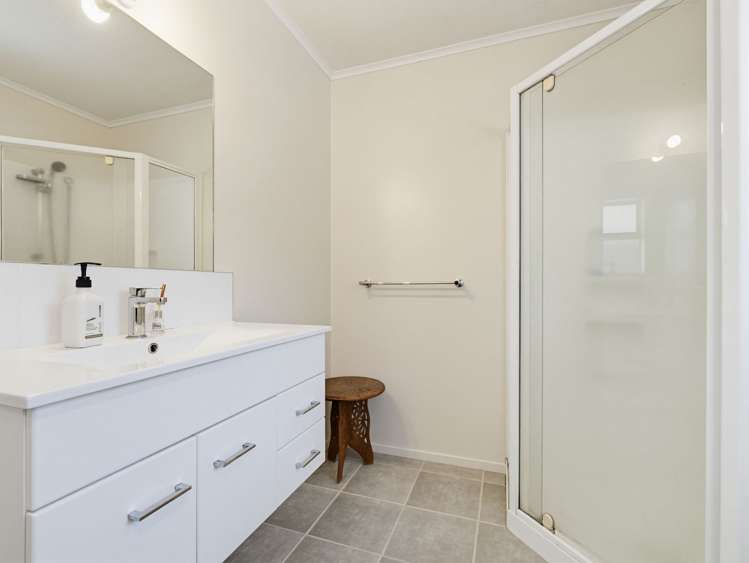 2 Awatea Terrace Lynmore_13