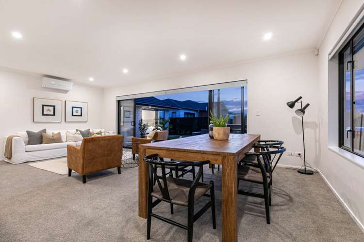 2 Frith Street Wainui_11