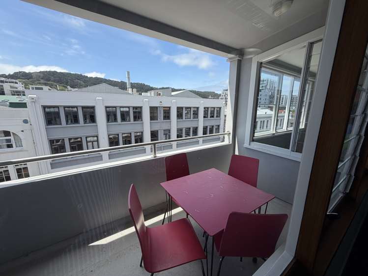 2-12 Allen Street Te Aro_5