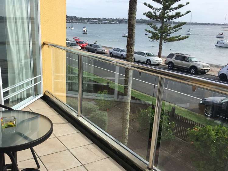 42 The Parade Bucklands Beach_18