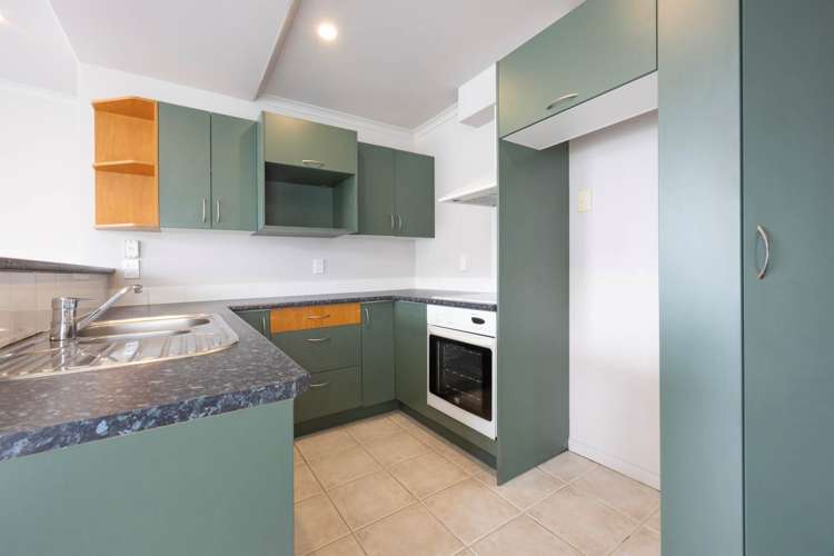 8a Charlenne Close Ranui_6