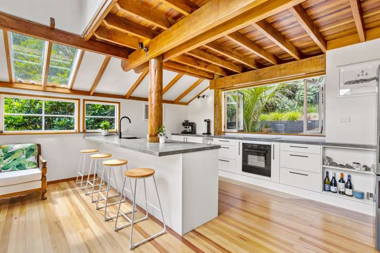 55 Rayner Road Piha_19