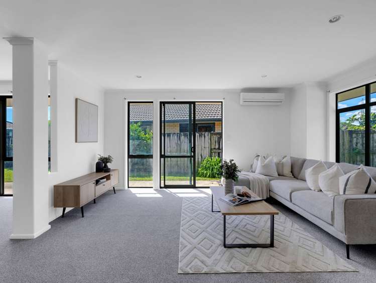 5 Locksley Lane Hamilton East_24