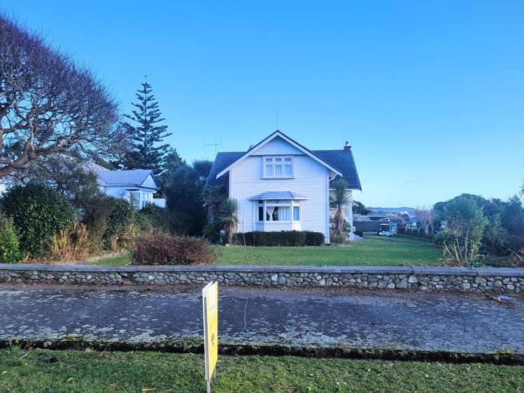 221 Hampden Street Hokitika_12