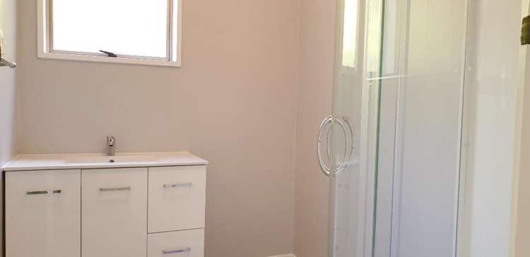 2/801 Hastings Street North 10490_8