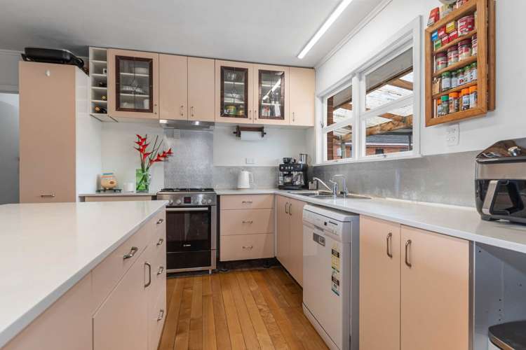 25 Memorial Drive Parahaki_9